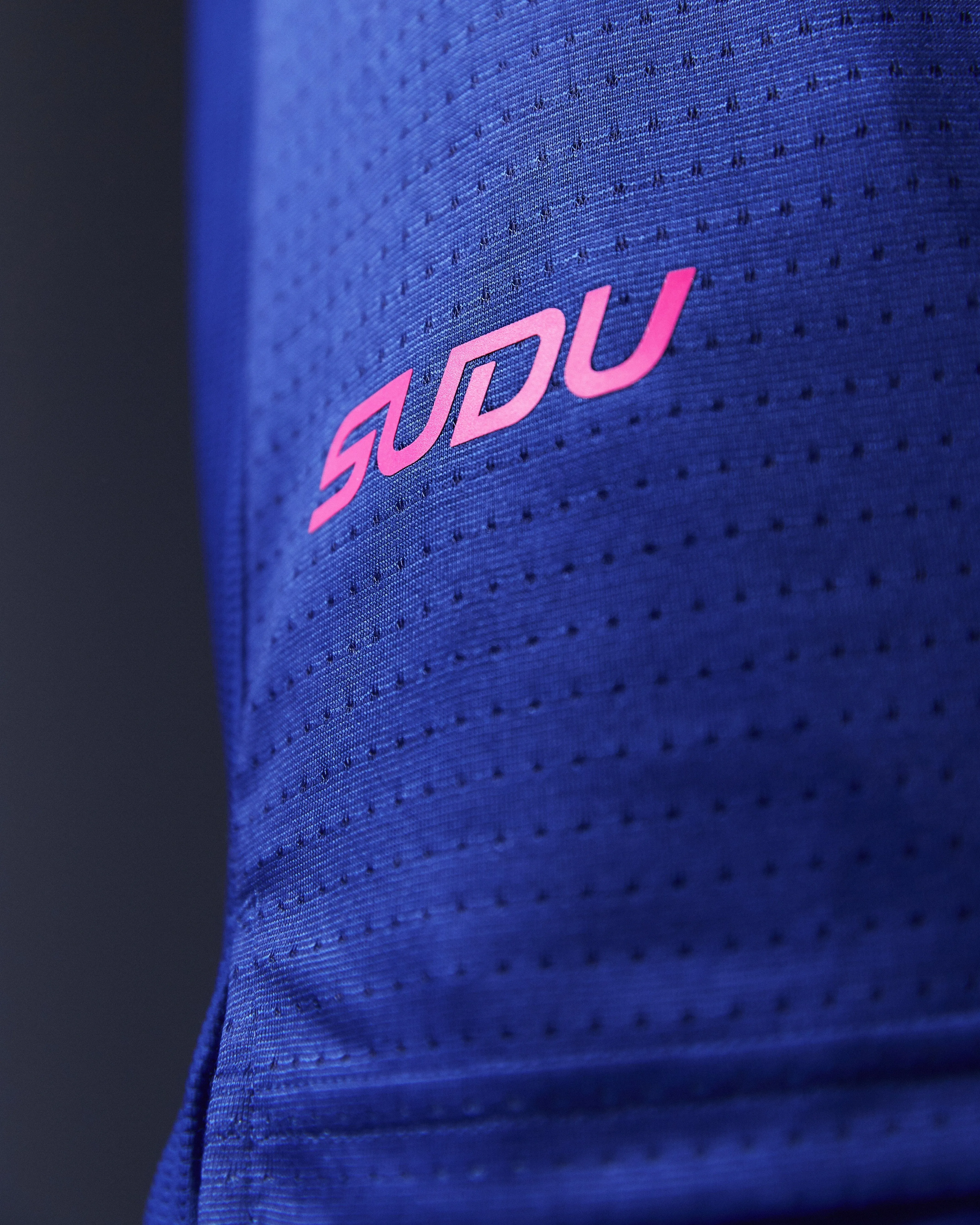 SRT SS 01 Run Short Sleeve T-Shirt - Dark Blue/Pink